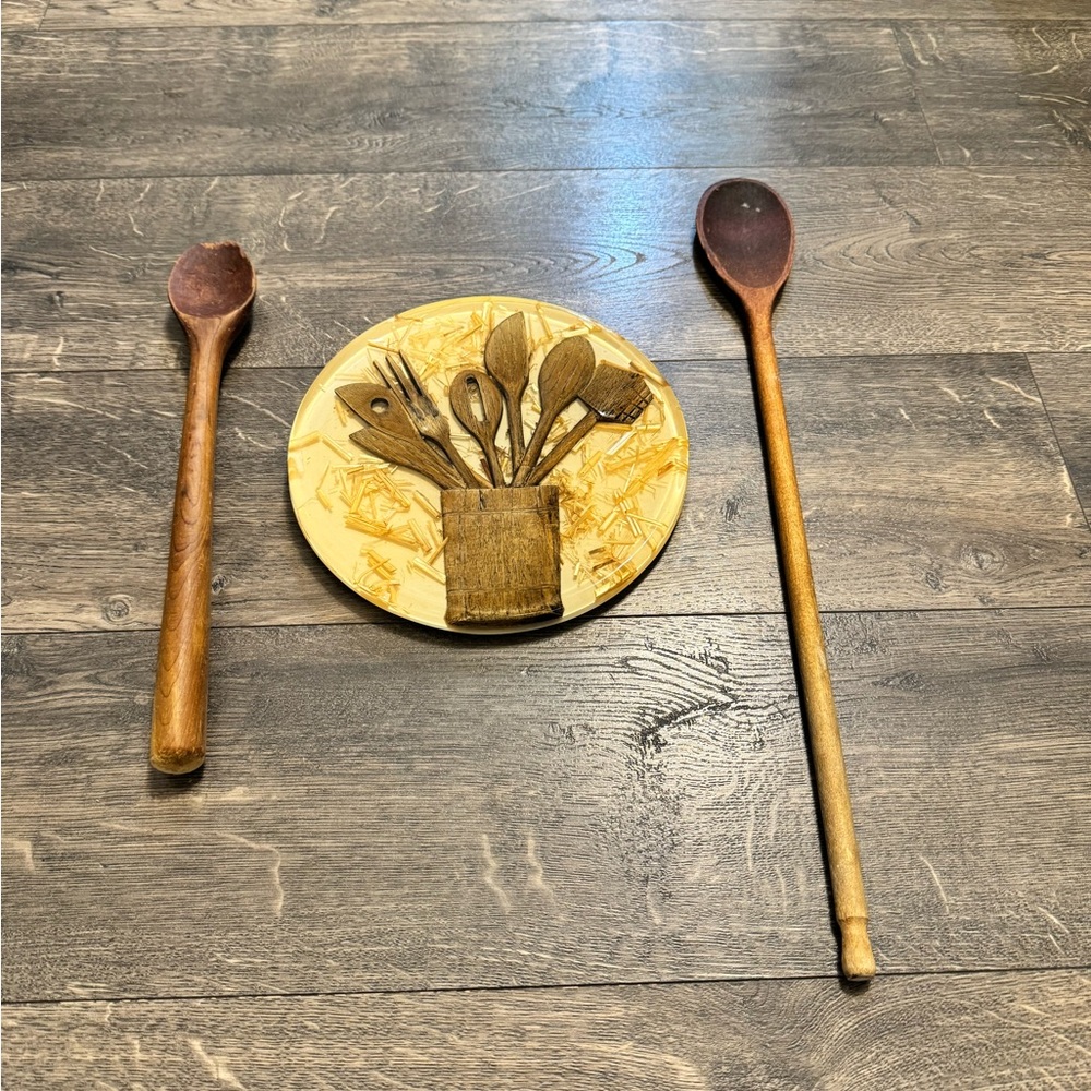 Vintage Resin Lucite Hotplate and 2 Vintage Wooden Spoons